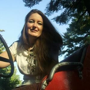 Meet your Posher, Cynthia